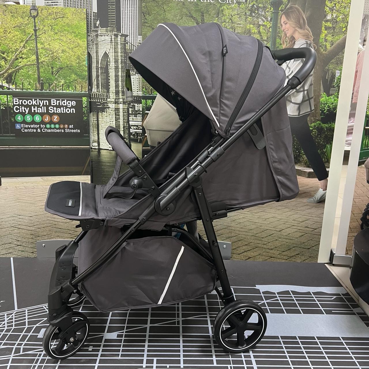 Коляска с перекидной ручкой Luxmom 3102 Темно-серый